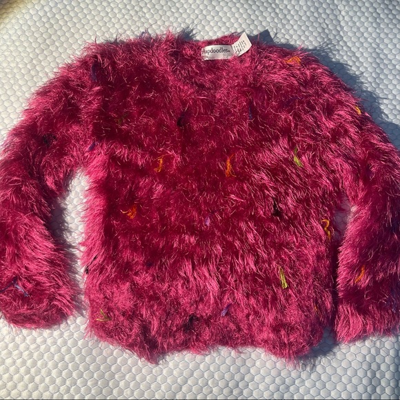 Fuzzy hot pink cropped sweater - Picture 4 of 7